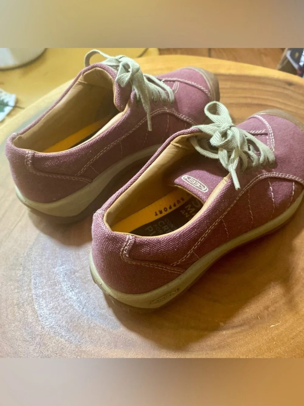 KEEN Women's Presidio Red Plaza Taupe Canvas Walking Shoes Size 7